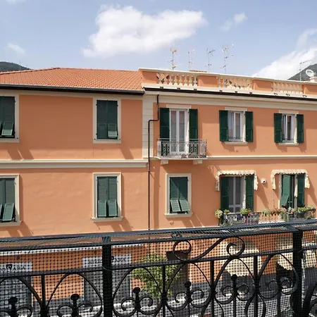 Al Mare Di Apartment